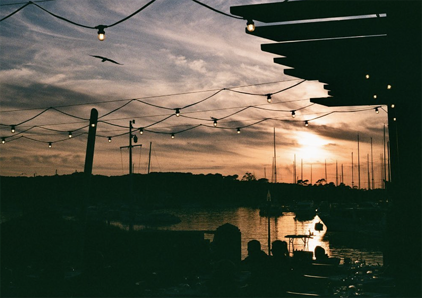 Port et coucher de soleil
